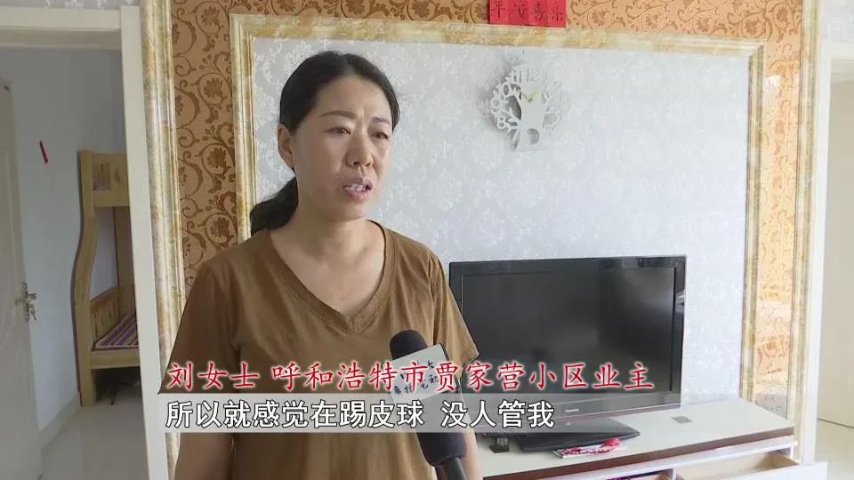 DƬ